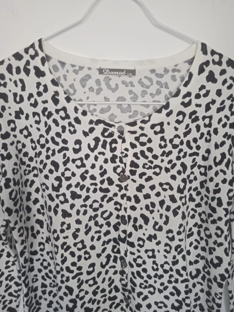 Vest, cardigan, white with black leopard print pattern size 40 – photo 2